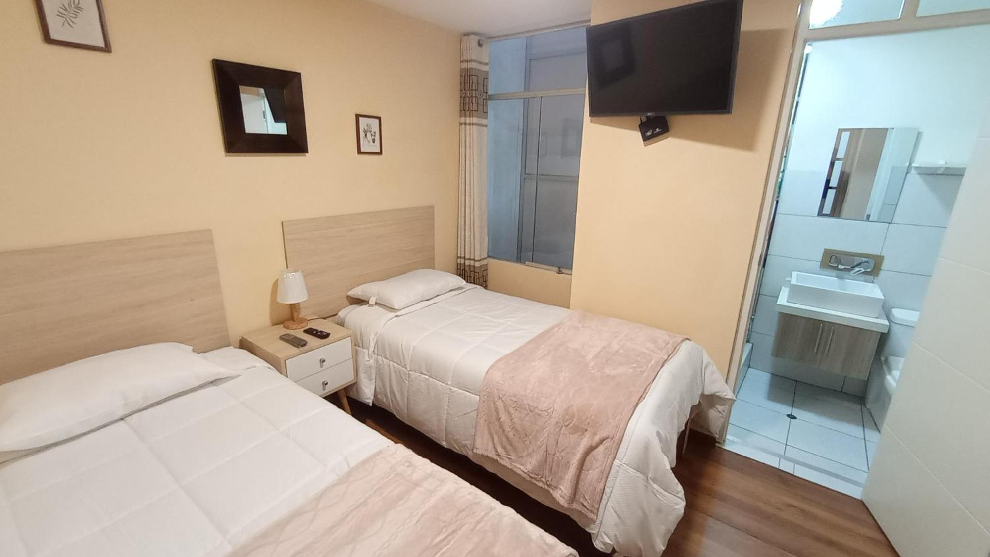 Mada Guest House Puno "Hospedaje" Екстериор снимка